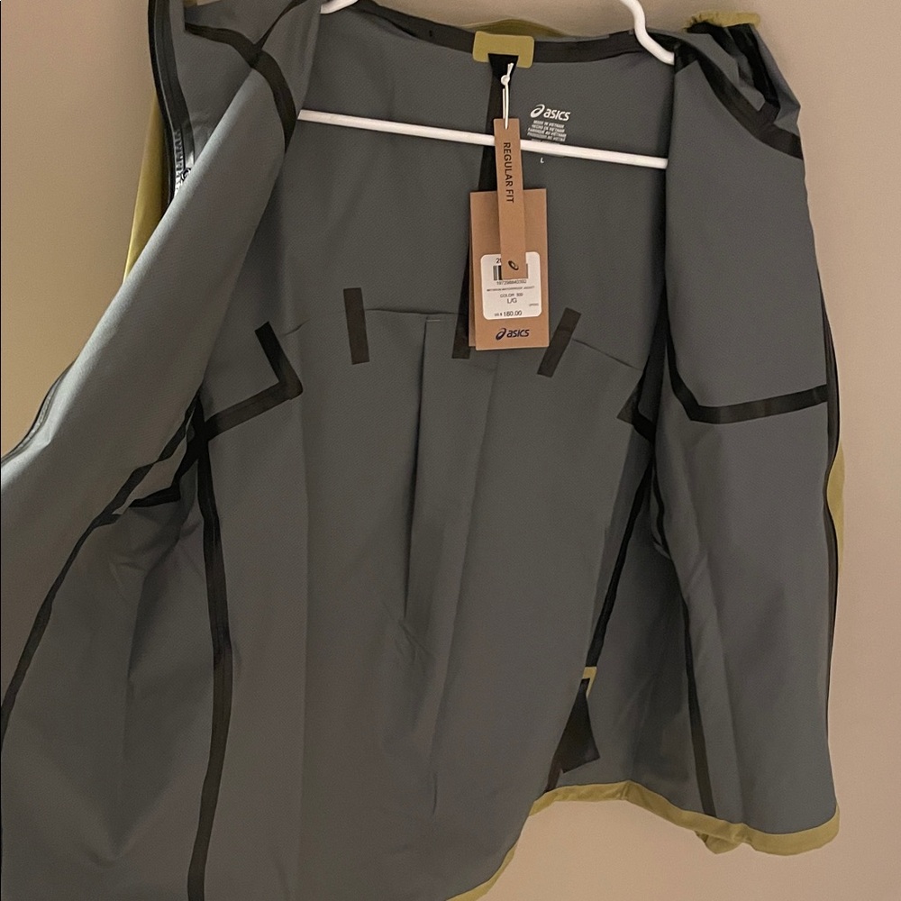 ASICS Raincoat - Picture 4 of 6